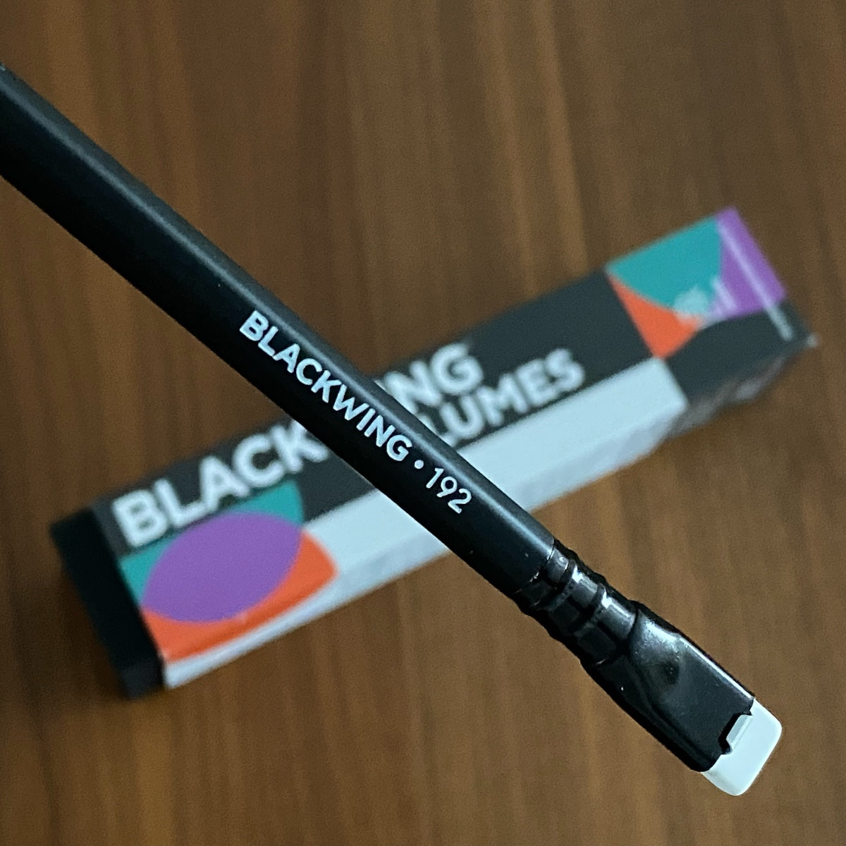 Lápiz Blackwing Vol.192 + caja original (1 lápiz)