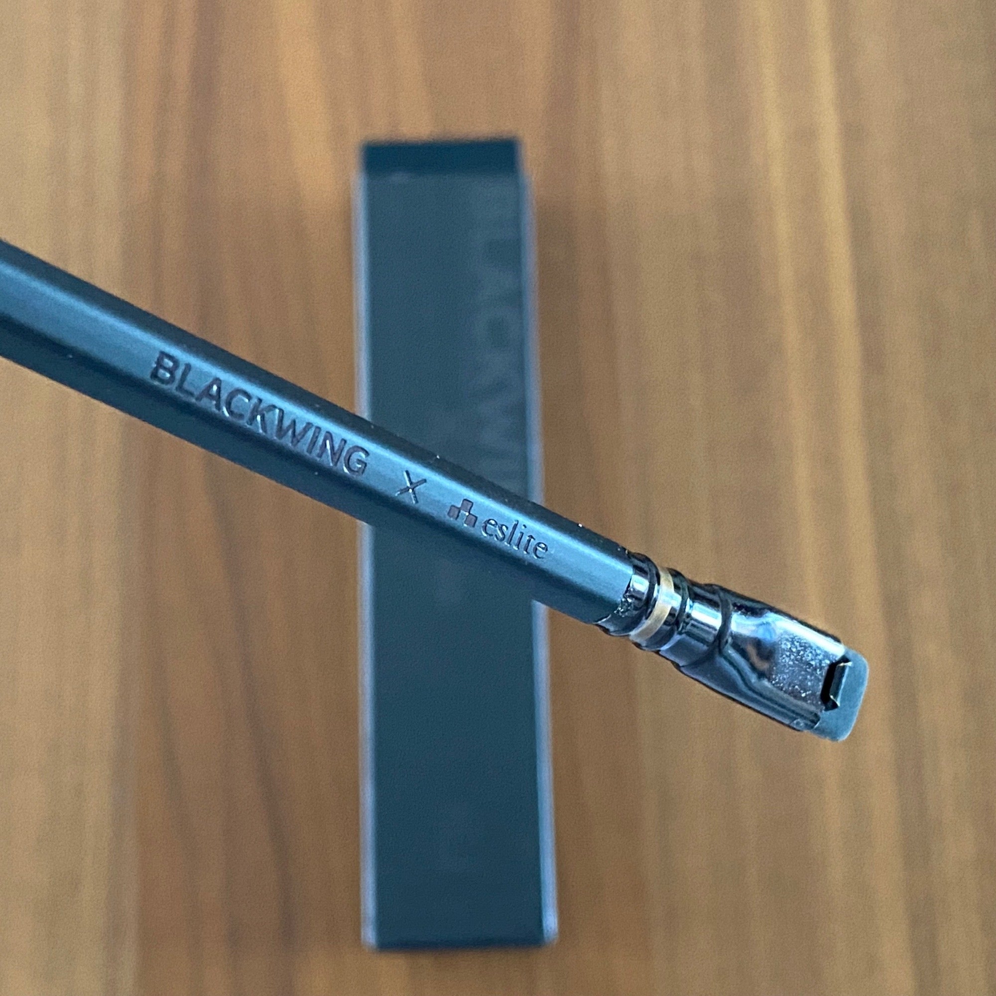 Lápiz Blackwing x Eslite + caja original (1 lápiz)