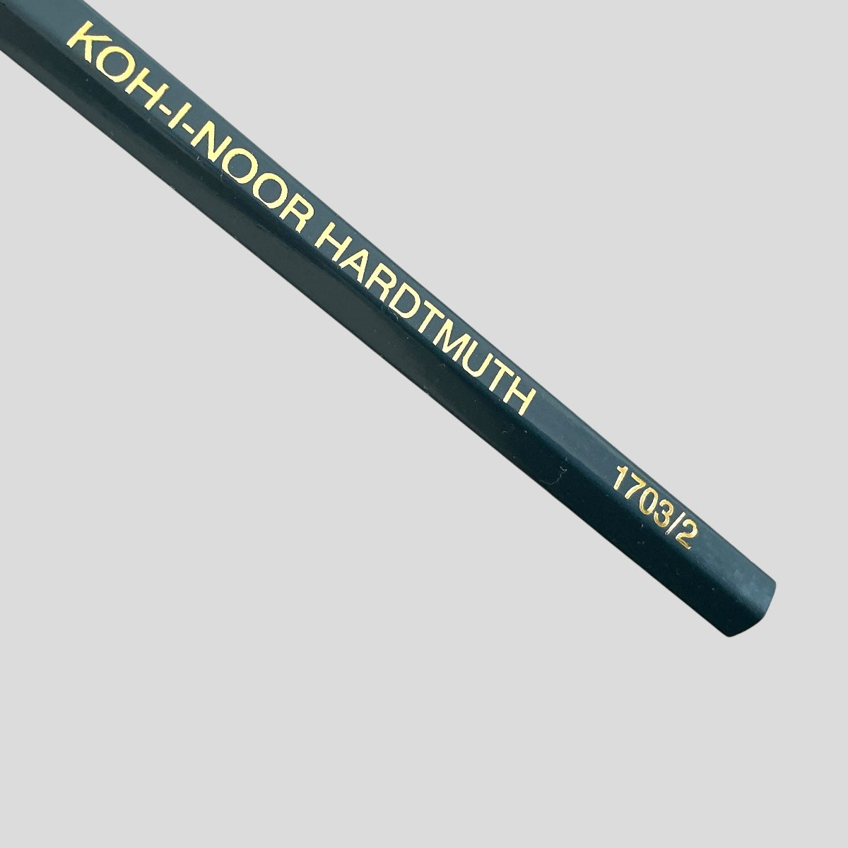 Lápiz Koh-I-Noor 1703 Nº2 Gris. El equilibrio perfecto entre escritura y dibujo