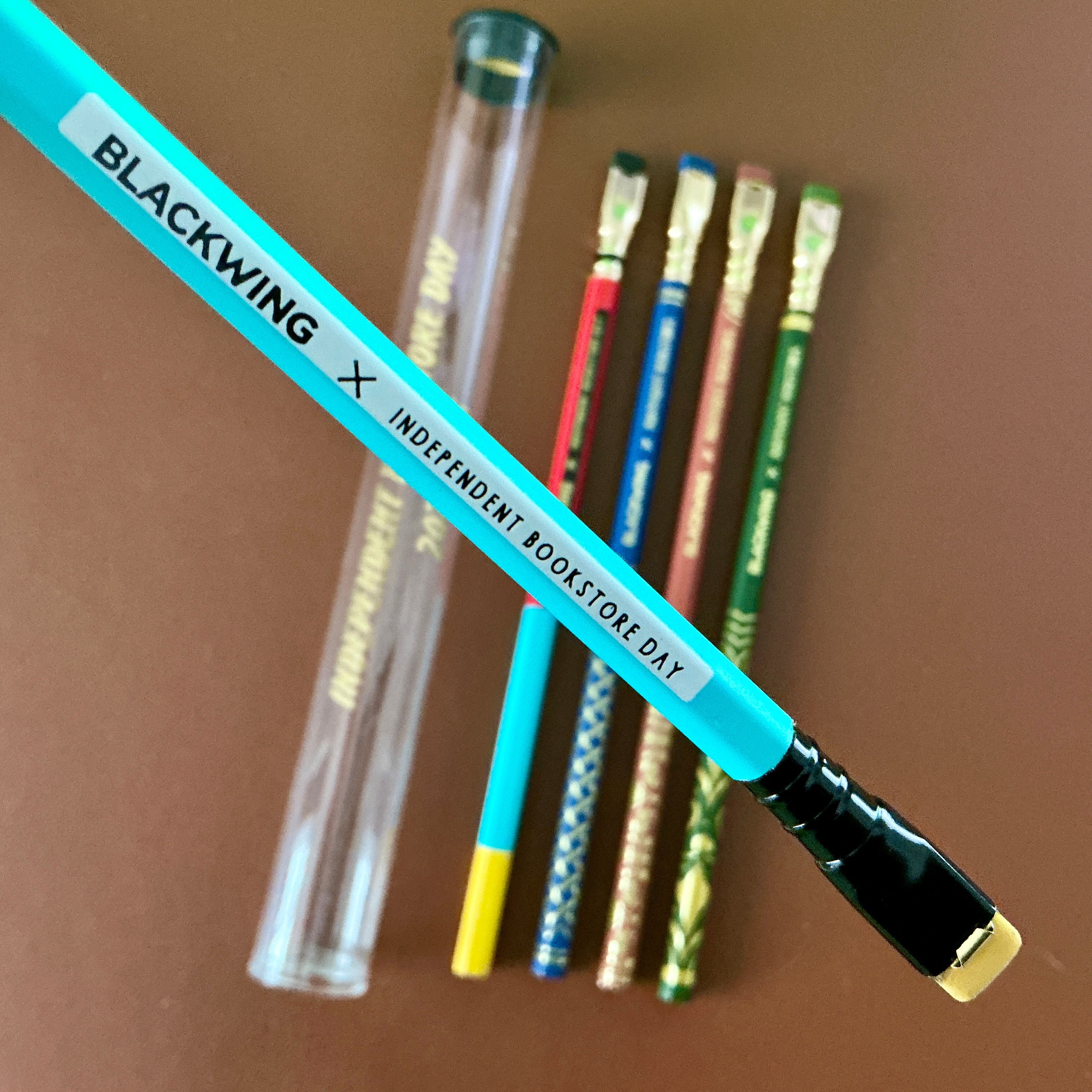 Set lápices Blackwing x Independent Bookstore Day. 2021-2025 (5 lápices)