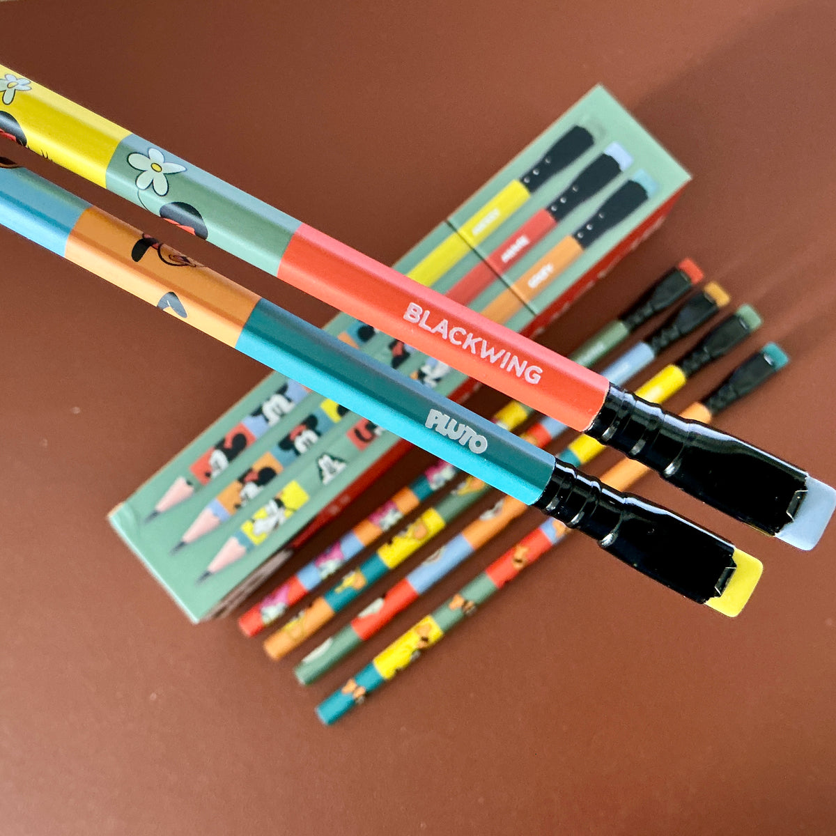 Blackwing x Mickey & Friends colección de 6 lápices Disney con caja original