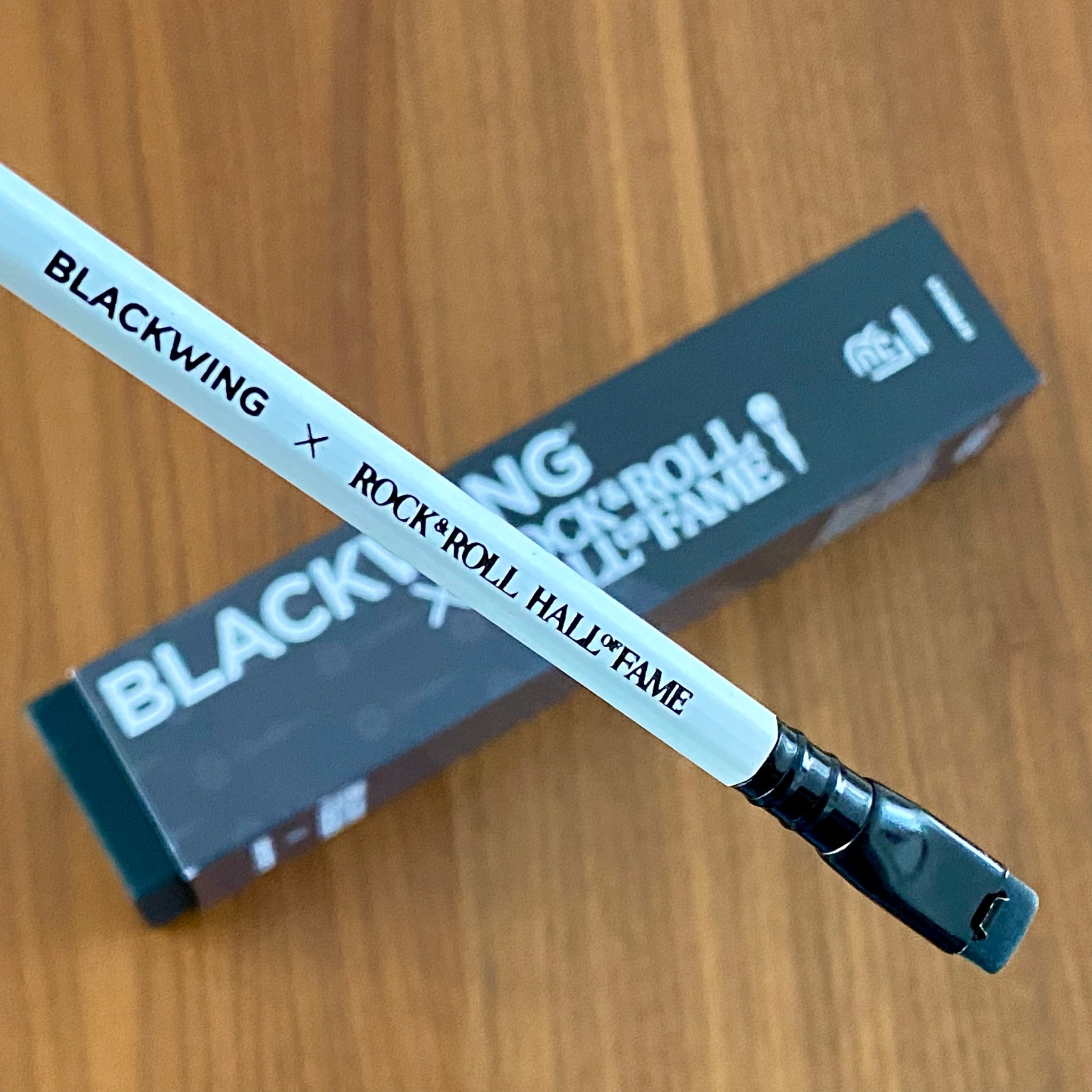 Lápiz Blackwing x Rock Hall 2023 + caja original (1 lápiz)