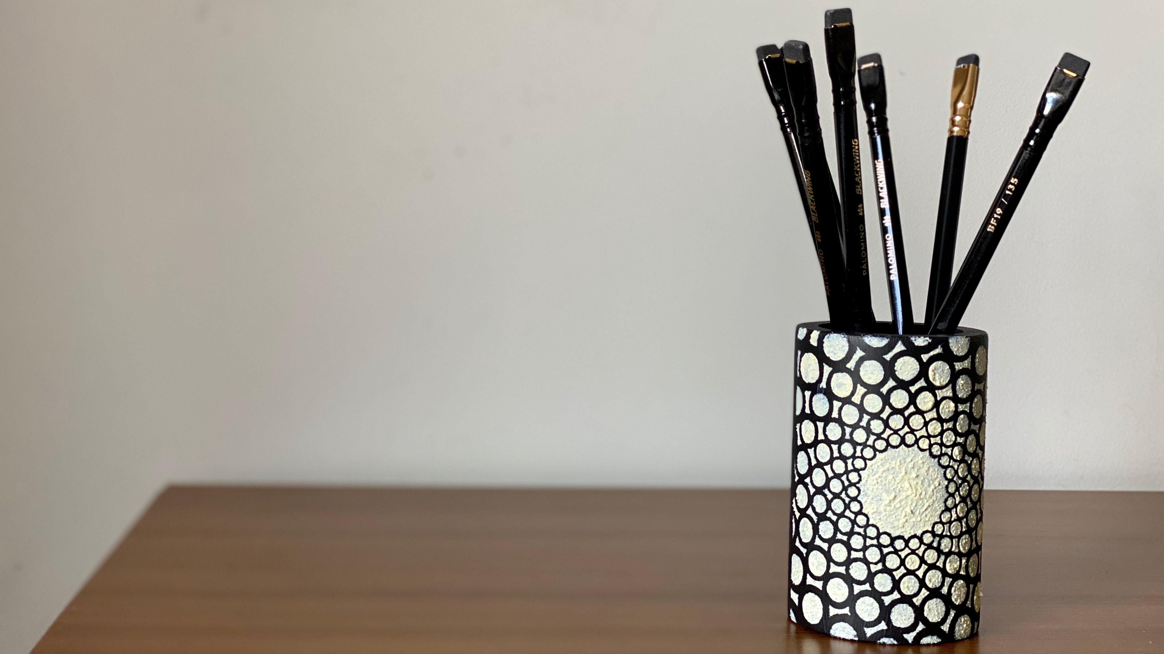 Pencil holder. Circles Collection. Black Sheep Handmade