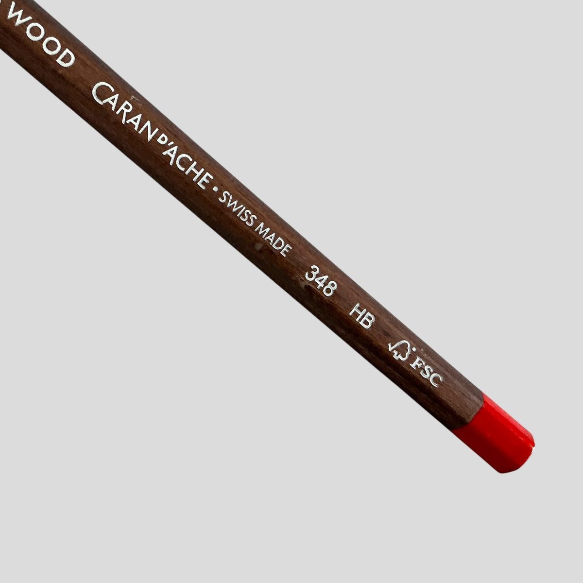 Lápiz Swiss Wood Cobs. 348. HB. Caran D´Ache