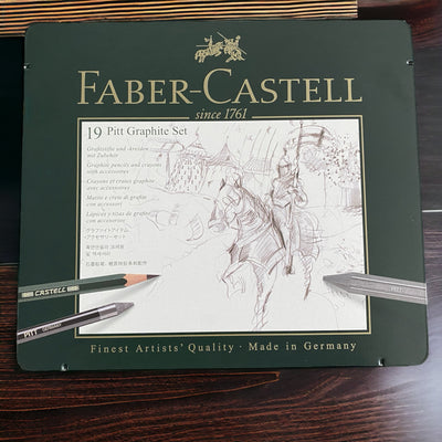 Estuche 19 piezas Pitt Grafito. Faber-Castell - Black Sheep Handmade