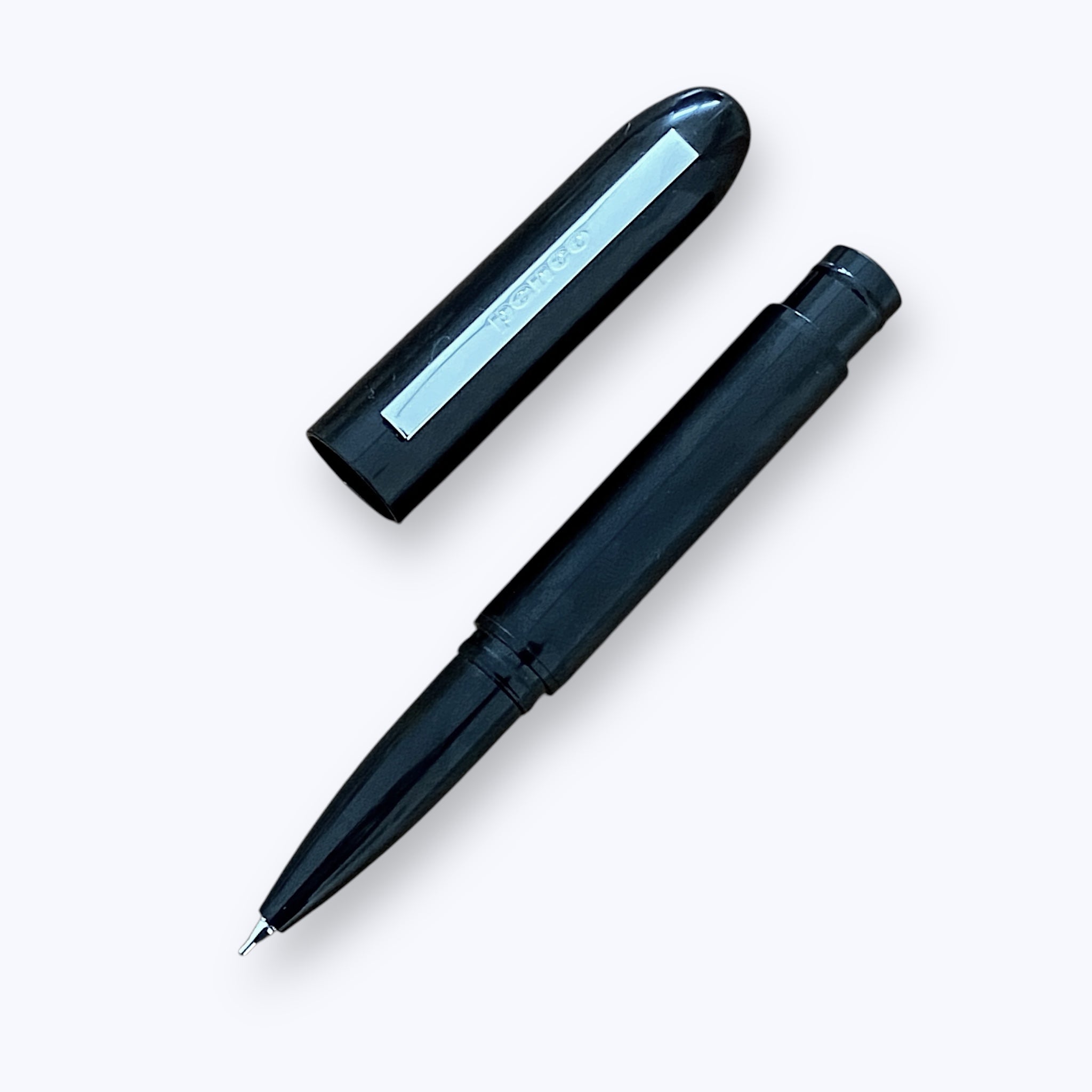 Portaminas Penco Bullet Pencil Light Black. Pequeño en tamaño. Enorme en personalidad.