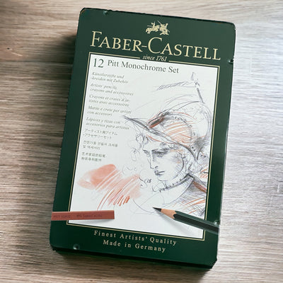 Estuche 12 piezas Pitt Monochrome. Faber-Castell - Black Sheep Handmade