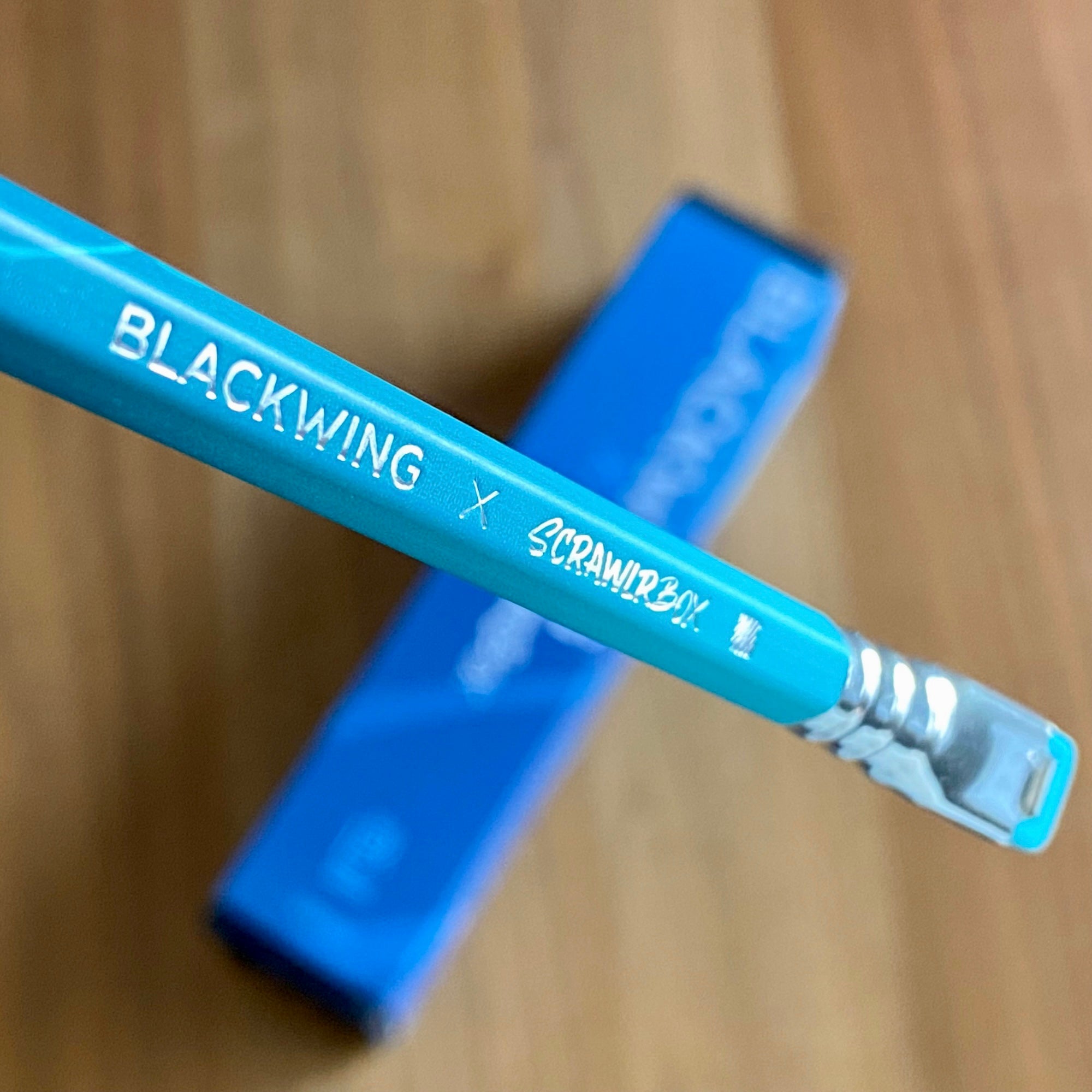 Lápiz Blackwing x ScrawlrBox + caja original (1 lápiz)