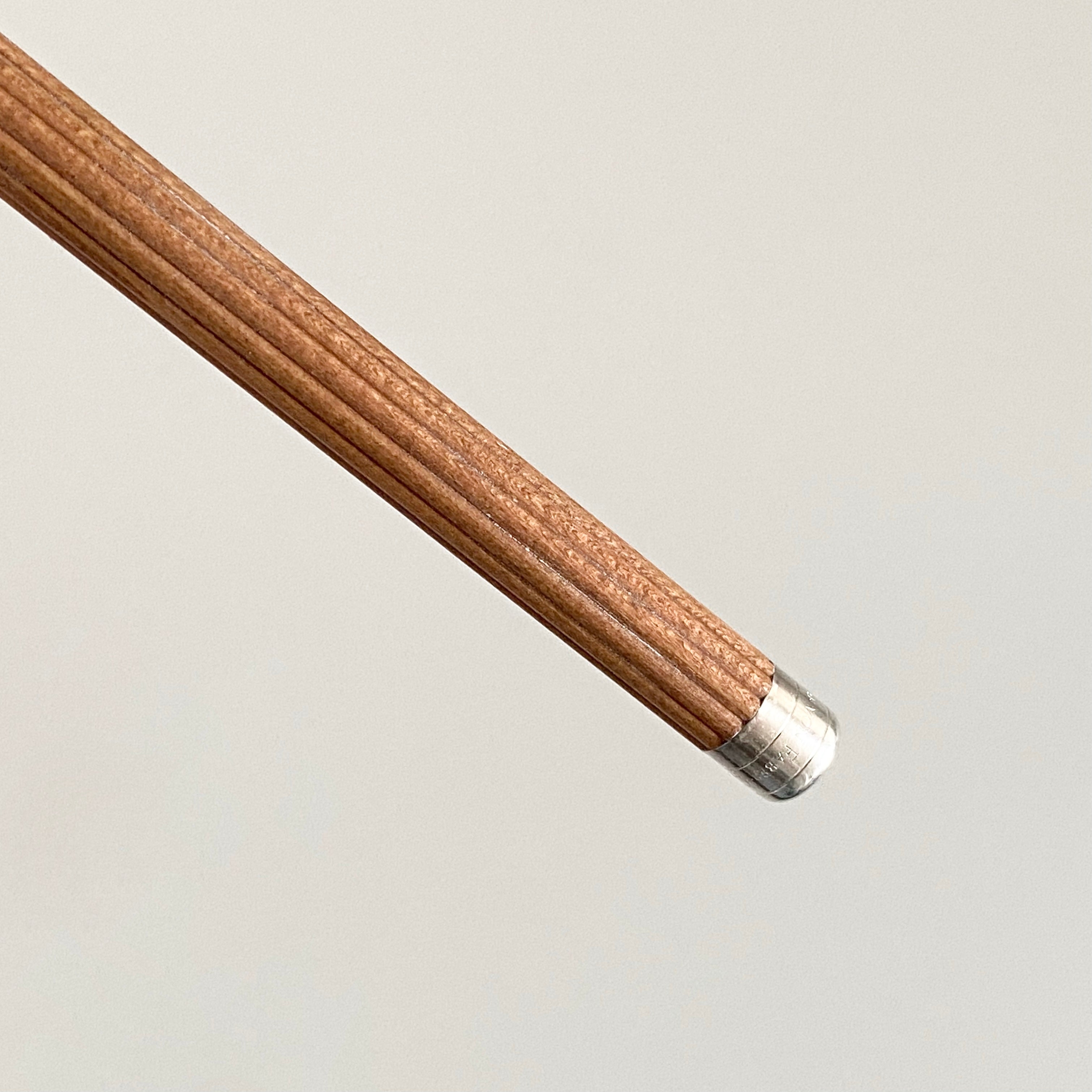 Lápiz de madera n.III con tapón plateado. Graf von Faber-Castell