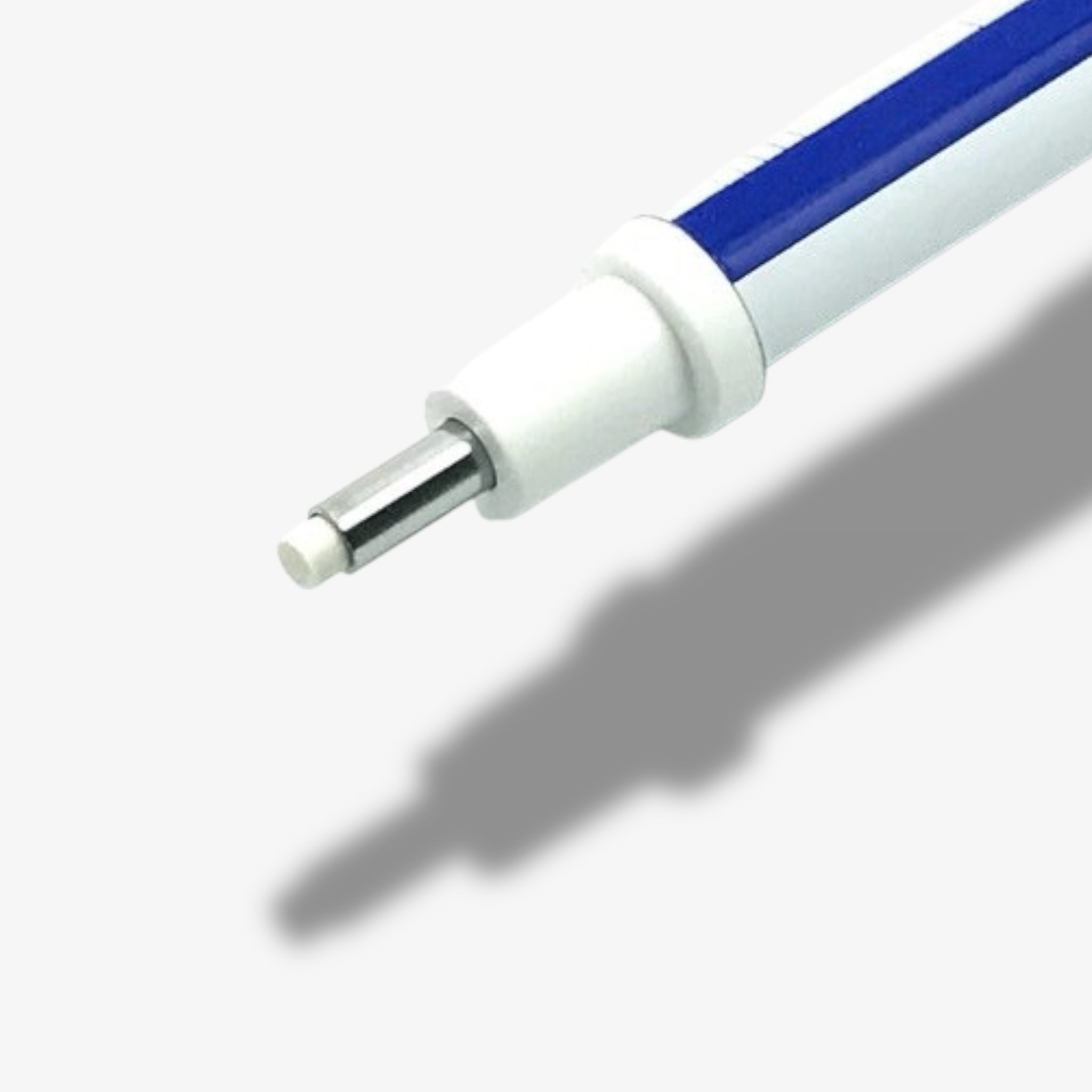 Goma de borrar Mono Zero. Redonda. Azul-Blanco-Negro. Tombow - Black Sheep Handmade