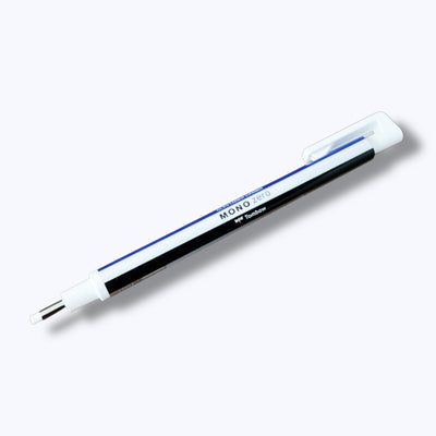 Goma de borrar Mono Zero. Redonda. Azul-Blanco-Negro. Tombow - Black Sheep Handmade