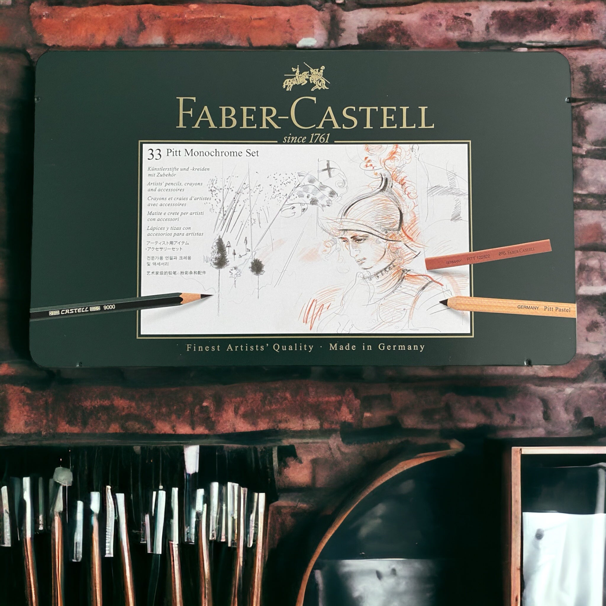 Estuche 33 piezas Pitt Monochrome. Faber-Castell