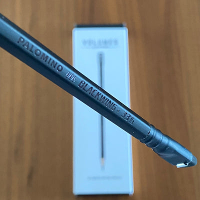 Lápiz Blackwing Volume 33 1/3 + caja original (1 lápiz) - Black Sheep Handmade