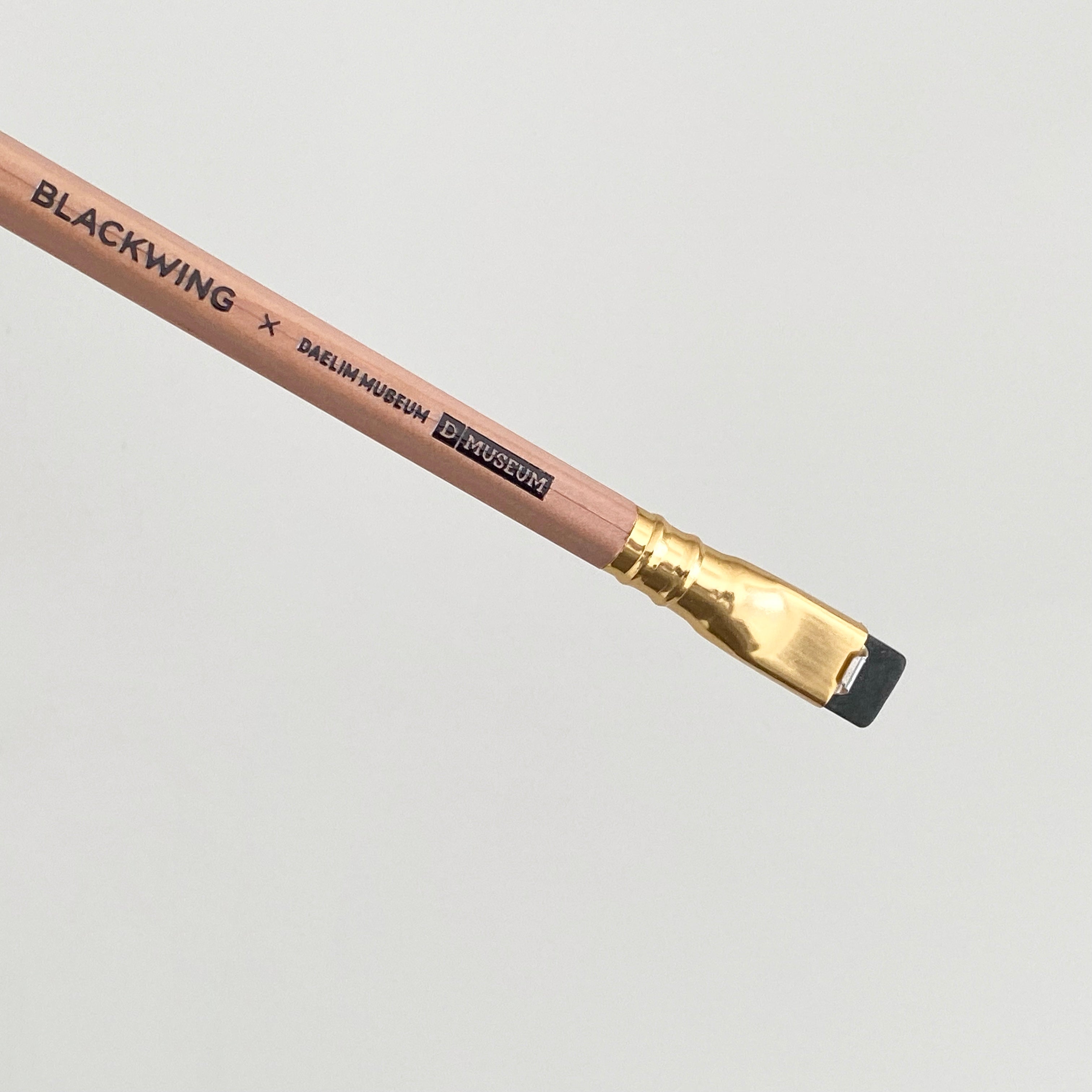 Lápiz Blackwing x Daelim Museum