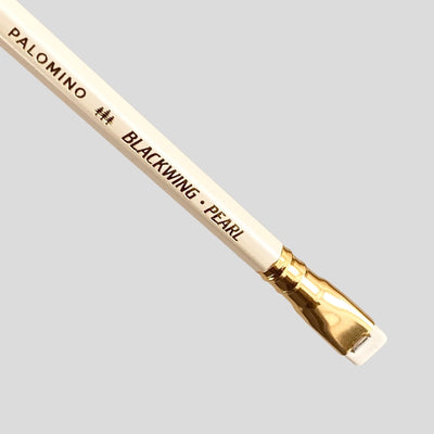 Lápiz Blackwing Pearl.  Inscripción Palomino - Black Sheep Handmade